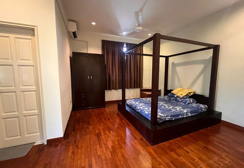 Kulai/ Senai /Jalan anak bukit/  Double Storey Bungalow House /Beside Le Grandeur Palm Resort Johor Behind Golf Court 