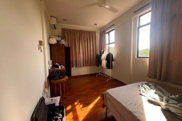 Kulai/ Senai /Jalan anak bukit/  Double Storey Bungalow House /Beside Le Grandeur Palm Resort Johor Behind Golf Court 