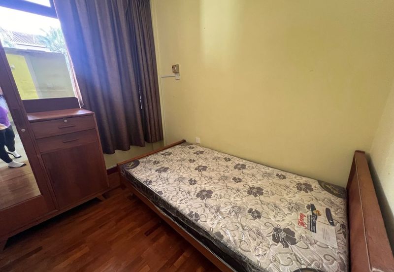 Kulai/ Senai /Jalan anak bukit/  Double Storey Bungalow House /Beside Le Grandeur Palm Resort Johor Behind Golf Court 