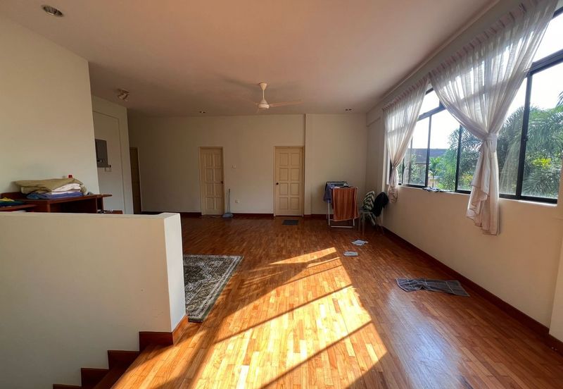 Kulai/ Senai /Jalan anak bukit/  Double Storey Bungalow House /Beside Le Grandeur Palm Resort Johor Behind Golf Court 