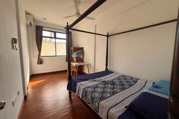 Kulai/ Senai /Jalan anak bukit/  Double Storey Bungalow House /Beside Le Grandeur Palm Resort Johor Behind Golf Court 