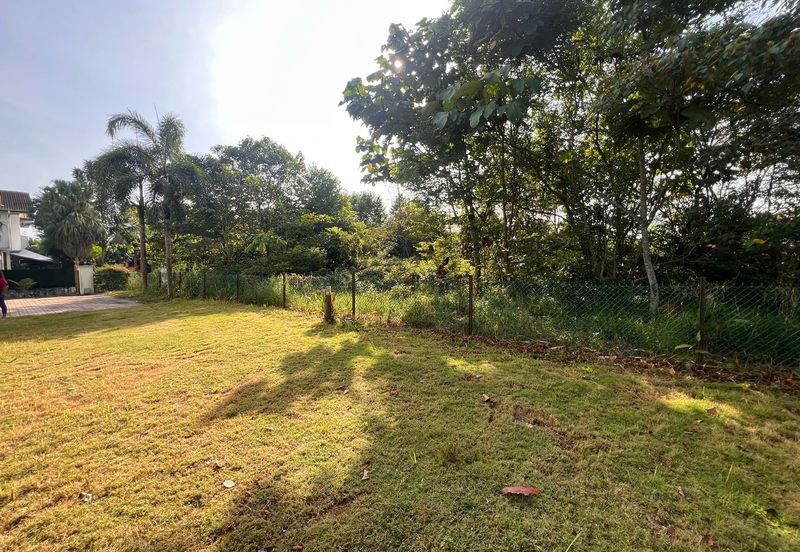 Kulai/ Senai /Jalan anak bukit/  Double Storey Bungalow House /Beside Le Grandeur Palm Resort Johor Behind Golf Court 