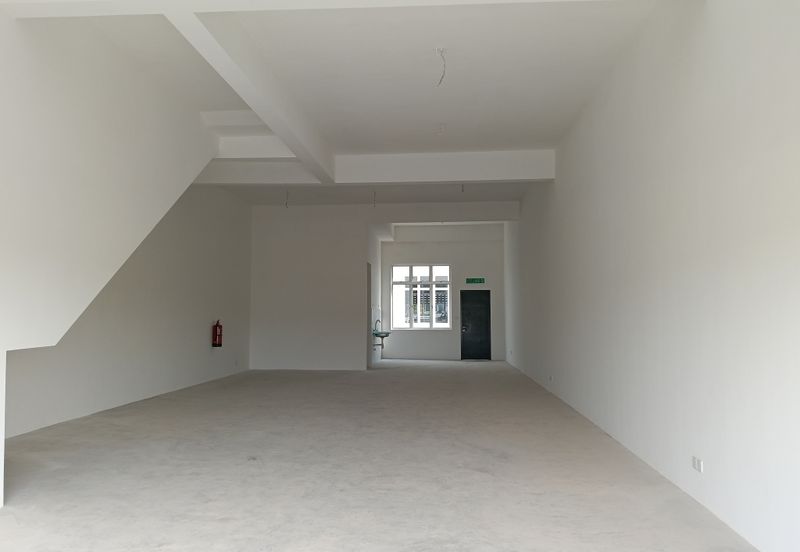 Kulai Bandar Indahpura/ Jalan Kiambang/Vervocity New Shop Endlot