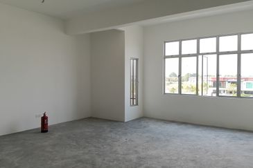 Kulai Bandar Indahpura/ Jalan Kiambang/Vervocity New Shop Endlot