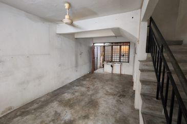 Skudai -Taman Anggerik - Jalan Anggerik -Double Storey Terrance House low cost 