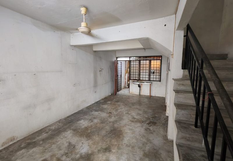 Skudai -Taman Anggerik - Jalan Anggerik -Double Storey Terrance House low cost 