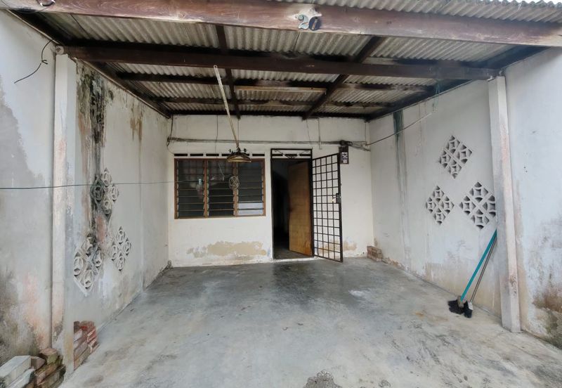 Skudai -Taman Anggerik - Jalan Anggerik -Double Storey Terrance House low cost 