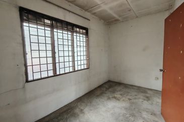 Skudai -Taman Anggerik - Jalan Anggerik -Double Storey Terrance House low cost 