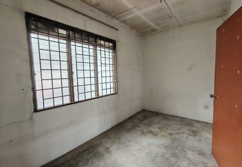 Skudai -Taman Anggerik - Jalan Anggerik -Double Storey Terrance House low cost 