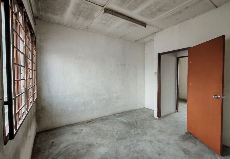 Skudai -Taman Anggerik - Jalan Anggerik -Double Storey Terrance House low cost 