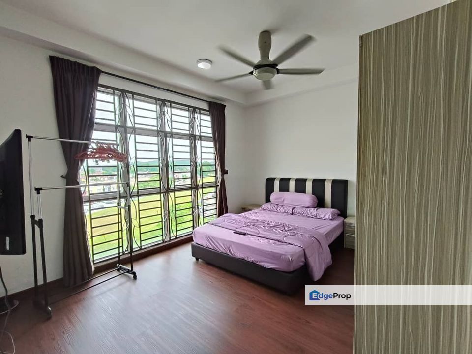 Kulai/ Bandar Putra/ D'Putra Suites / Service Apartment Corner lot , Johor, Kulai