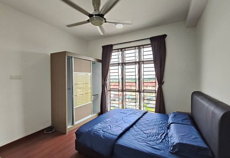 Kulai/ Bandar Putra/ D'Putra Suites / Service Apartment Corner lot 