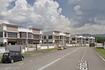 Kulai / Lagenda Putra Industrial Park / 1.5 storey cluster factory / Factory in Kulai Near to Kulai Toll Low density 