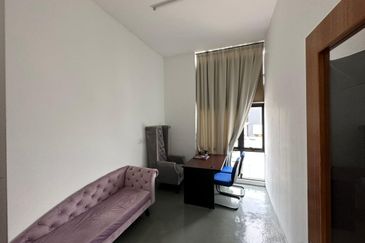 Senai Airport City / Eco Business Park 2 / Phase 1 / Light Industry / 1.5 Storey Cluster Factory End Lot Unit