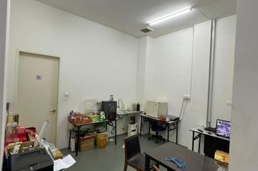 Senai Airport City / Eco Business Park 2 / Phase 1 / Light Industry / 1.5 Storey Cluster Factory End Lot Unit