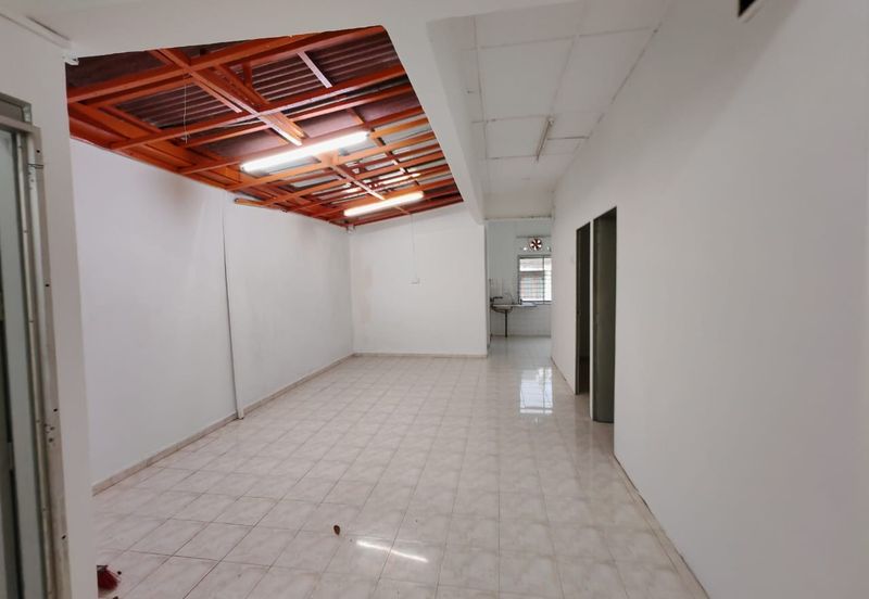 Kulai / Saleng / Jalan Jambu 1 / Double Storey Shoplot Unblock View 