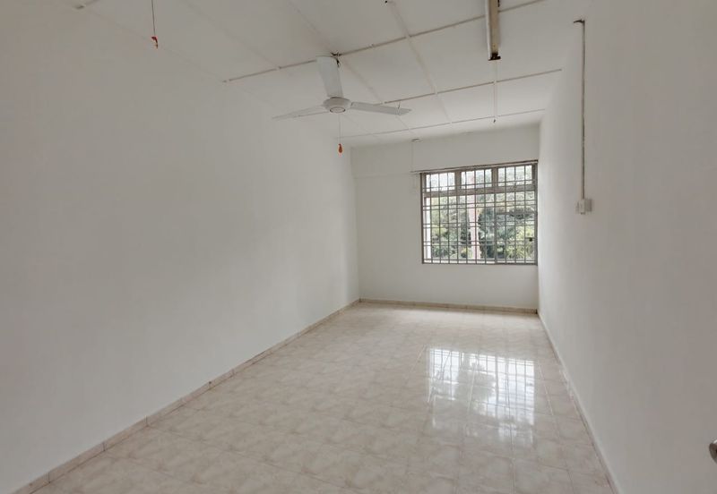 Kulai / Saleng / Jalan Jambu 1 / Double Storey Shoplot Unblock View 