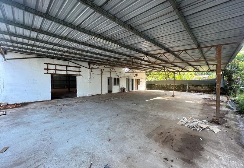 Kulai, / Kelapa Sawit / Open Shed factory /No CCC