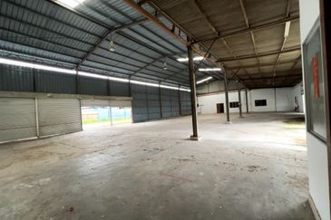 Kulai / Kelapa Sawit / enclosed detached  Factory / No CCC
