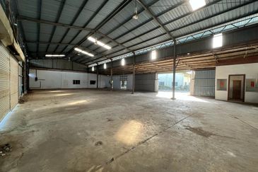 Kulai / Kelapa Sawit / enclosed detached  Factory / No CCC