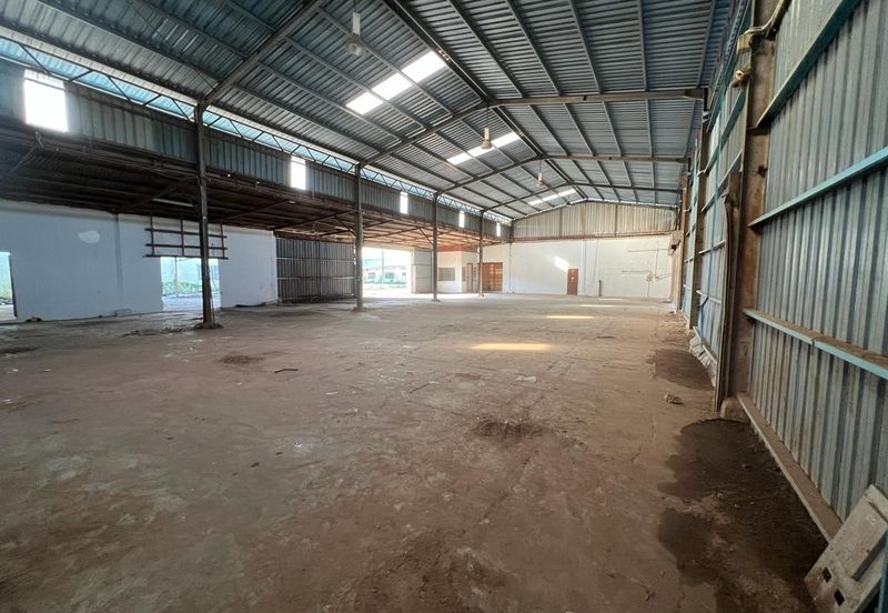 Kulai / Kelapa Sawit / enclosed detached  Factory / No CCC