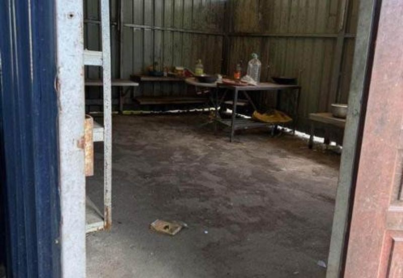 Kulai / Jalan Sengkang / 3 Blok of Warehouse / Factory / 