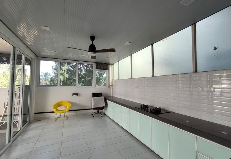  Kulai Bandar Putra / Jalan indah / Gate C Double Storey Semi D 