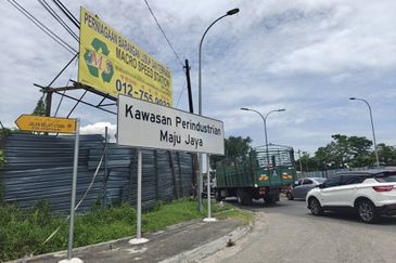 Johor Bahru/ Kempas / Perindustrian Maju Jaya / Single Storey Detached Factory / Light Industrial 