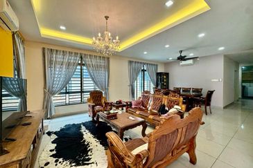 Kulai / Bandar Putra / IOI Gate B / Jalan Ceria / Double Storey Cluster House   