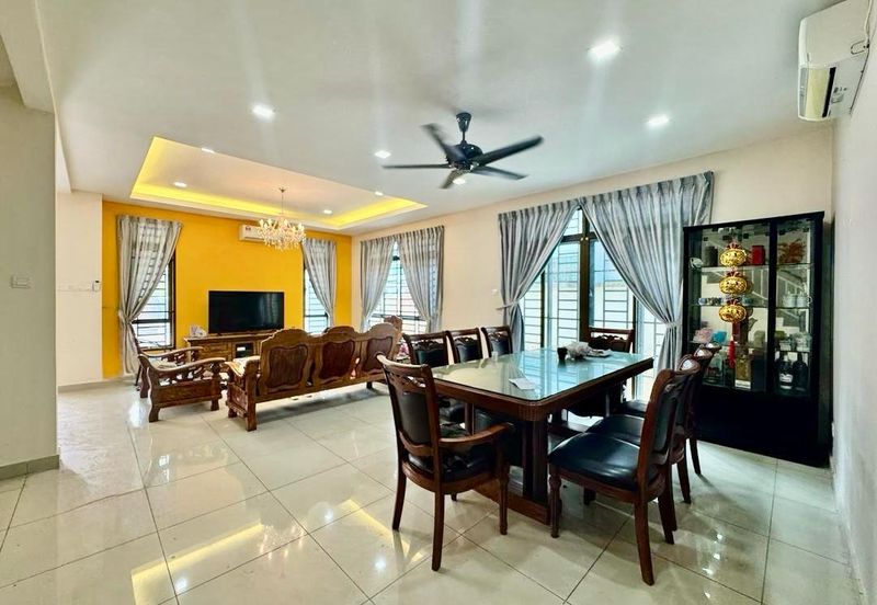 Kulai / Bandar Putra / IOI Gate B / Jalan Ceria / Double Storey Cluster House   