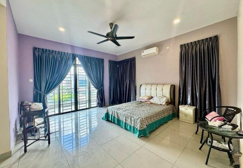 Kulai / Bandar Putra / IOI Gate B / Jalan Ceria / Double Storey Cluster House   