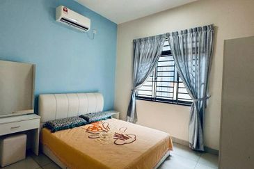 Kulai / Bandar Putra / IOI Gate B / Jalan Ceria / Double Storey Cluster House   