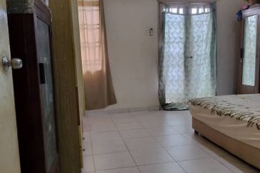Skudai / Taman Impian Skudai / Jalan Impian /Double Storey House Original unit 