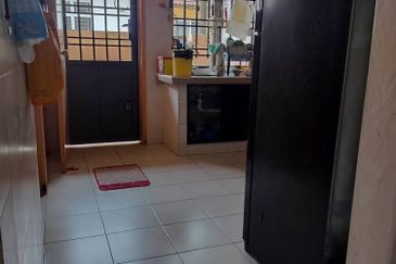 Skudai / Taman Impian Skudai / Jalan Impian /Double Storey House Original unit 