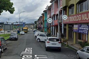 Kulai / Senai / Taman Senai Utama / 3 Storey Shoplot / Facing Main Road