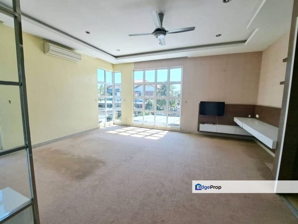 Skudai / Taman Sutera Utama / Jalan Sutera Chengal / Double Storey Semi Detached, Johor, Skudai