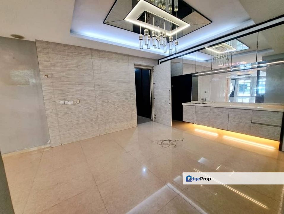 Skudai / Taman Sutera Utama / Jalan Sutera Chengal / Double Storey Semi Detached, Johor, Skudai