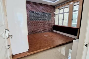 Skudai / Taman Sutera Utama / Jalan Sutera Chengal / Double Storey Semi Detached