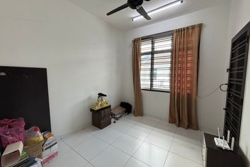Skudai / Jalan Taman mutiara Utama 7 / Double Storey House 