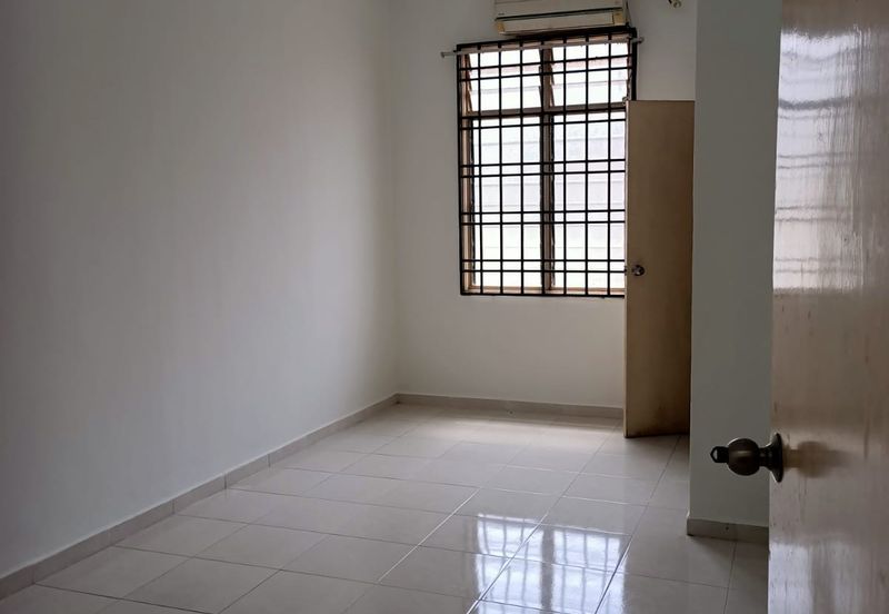 Skudai / Jln Pulai Perdana 4/2 -- Double Storey House 