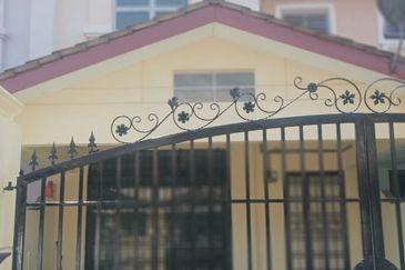 Skudai / Jln Pulai Perdana 4/2 -- Double Storey House 