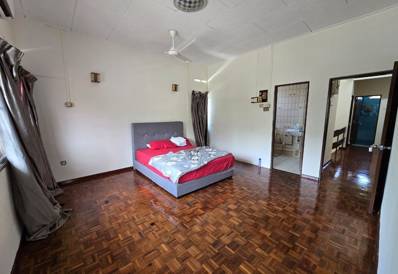 Skudai /  Tun Aminah /  Taman Tasek / Jalan Danau / Double Storey Semi D