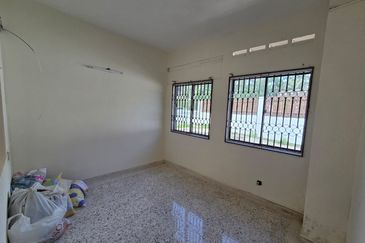 Skudai /  Tun Aminah /  Taman Tasek / Jalan Danau / Double Storey Semi D