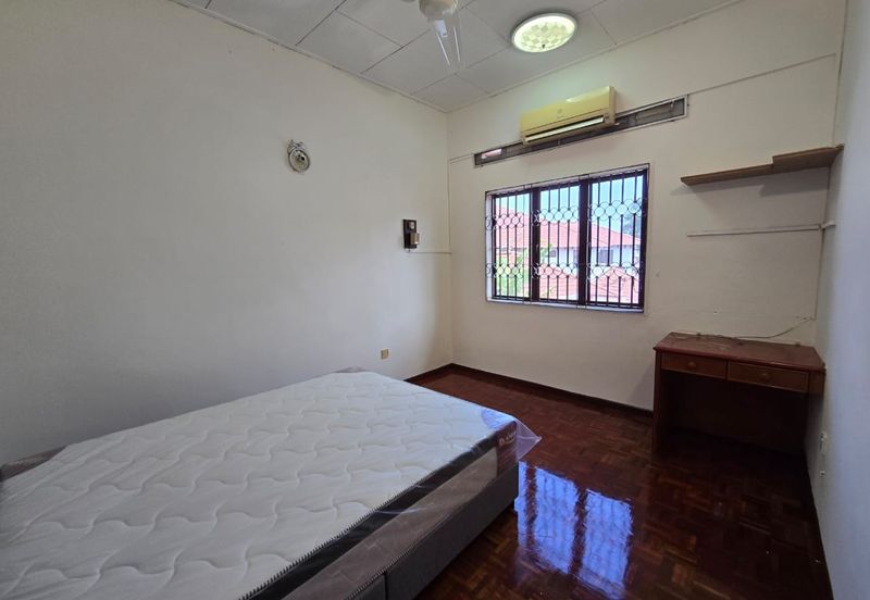 Skudai /  Tun Aminah /  Taman Tasek / Jalan Danau / Double Storey Semi D