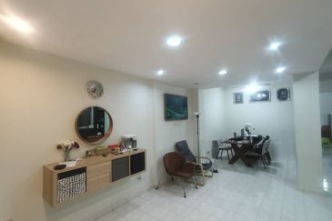 Kulai Bandar Putra / Jalan Enggang / Double Storey Terrace House