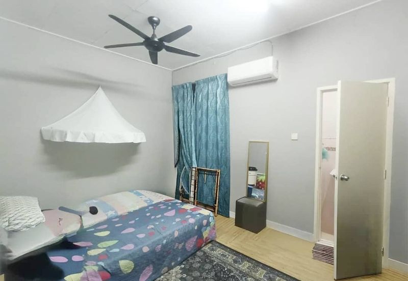 Kulai Bandar Putra / Jalan Enggang / Double Storey Terrace House