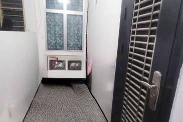 Kulai Bandar Putra / Jalan Enggang / Double Storey Terrace House