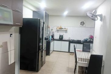 Kulai Bandar Putra / Jalan Enggang / Double Storey Terrace House