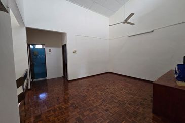 Skudai / Tun Aminah / Taman Tasek / Double Storey Semi D