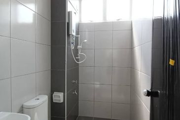 Kulai Bandar Putra / Jalan Bayan 3 / Brand New Single Storey House 